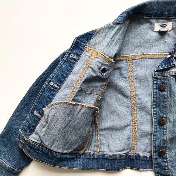 medium wash stretch denim jacket EUC M(8Y) - Picture 3 of 5